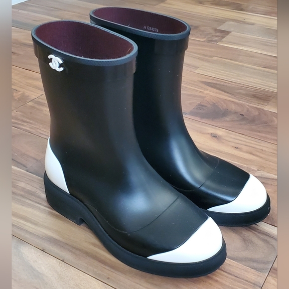Chanel Rain Boots Size 37 - Picture 1 of 7